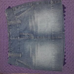 VINTAGE GUESS DEMIN MINI SKIRT, womens 27 small 4,light medium wash